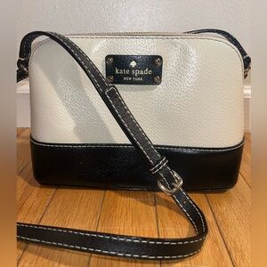 Kate Spade New York Hanna Wellesley Crossbody Bag in Black & Cream